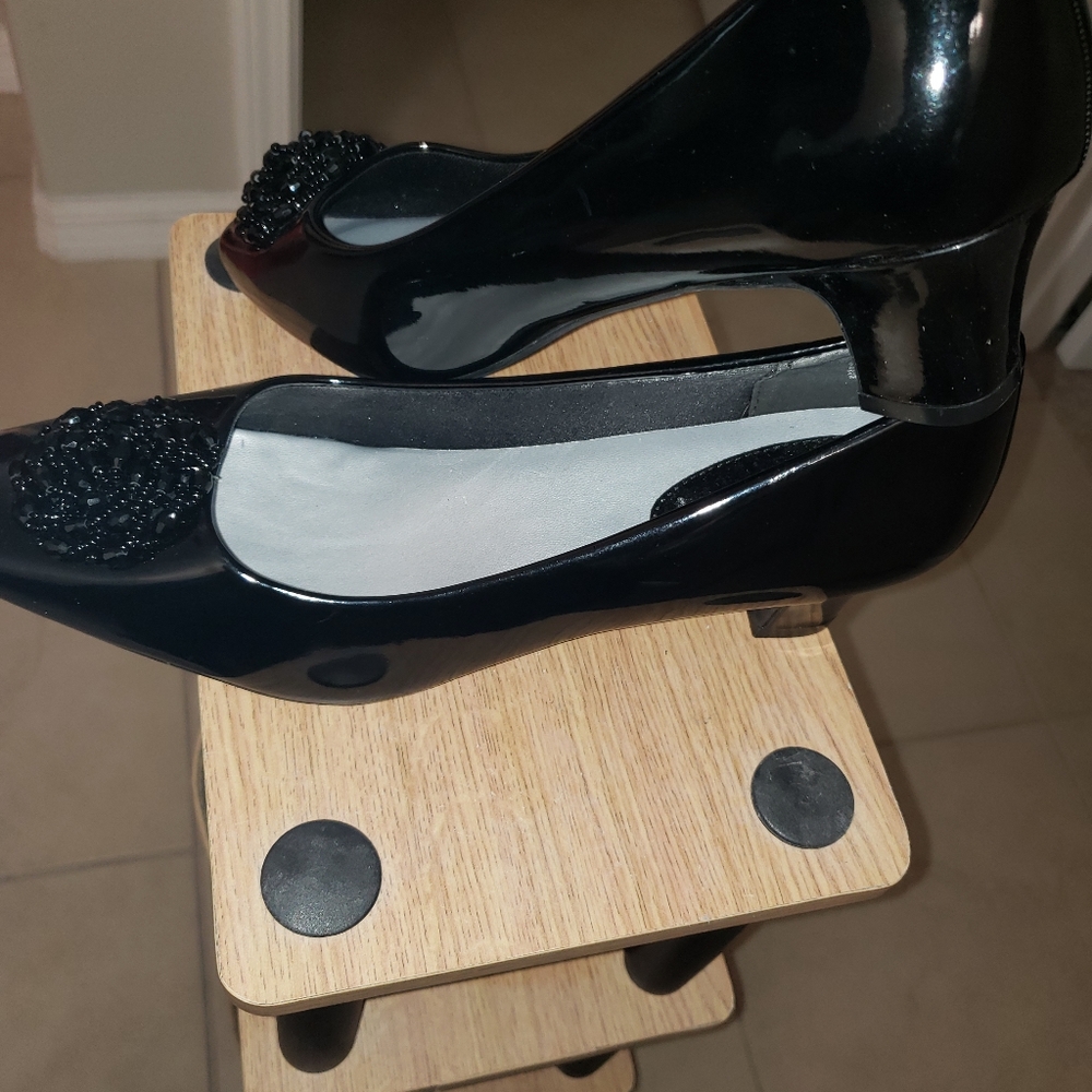 Black dressy shoes